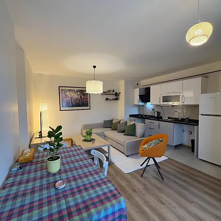 Apartman 10 Mins To Takism - New Modern Flat