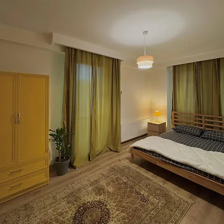 10 Mins To Takism - New Modern Flat