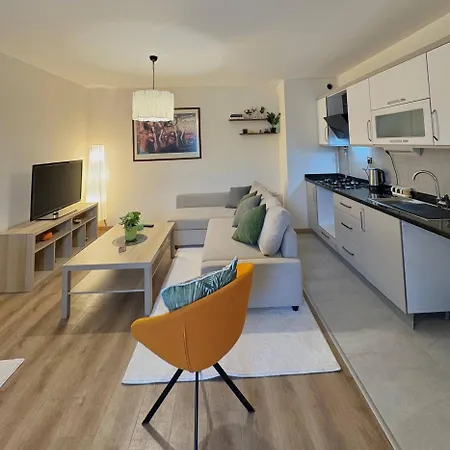 Apartman 10 Mins To Takism - New Modern Flat Isztambul