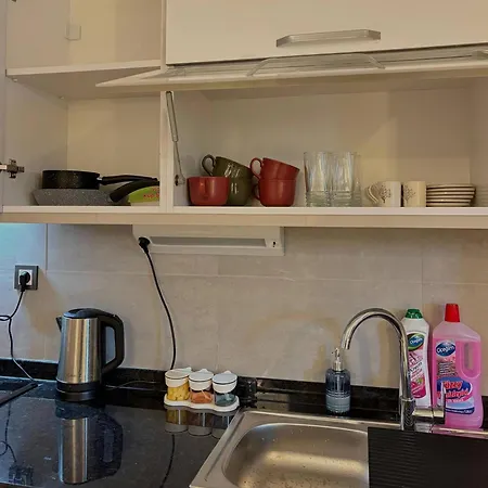 10 Mins To Takism - New Modern Flat * Isztambul