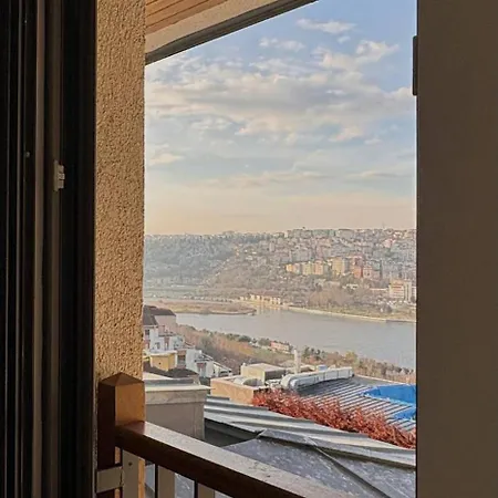 10 Mins To Takism - New Modern Flat Apartman